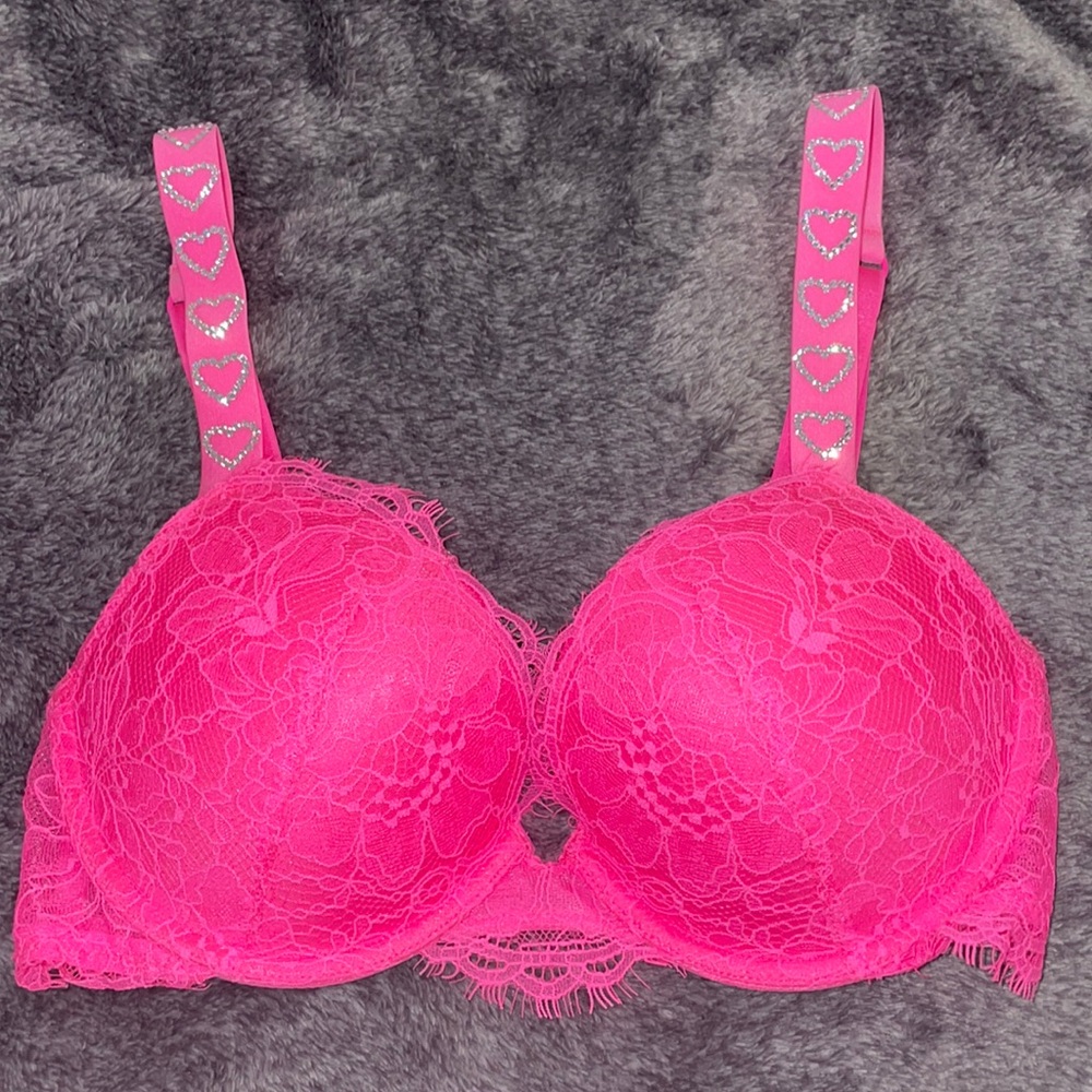Victoria’s Secret very sexy bra
